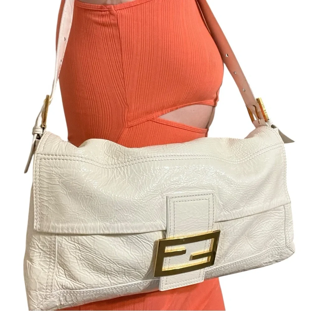 AUTH RARE Fendi XL Baguette white patent leather 2way Shoulder Bag oversized